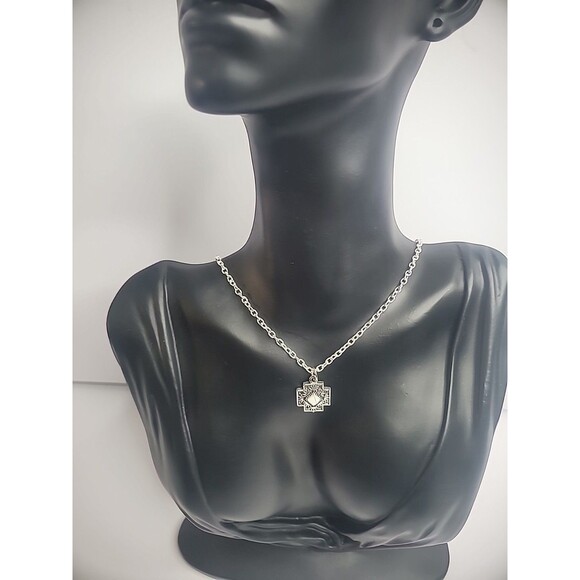 Handmade Chain Necklace Silver Tone Pendant Cross Shape White Stone Middle - Picture 5 of 11